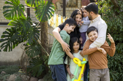 kids-having-fun-jungle-themed-party kids-having-fun-jungle-themed-party